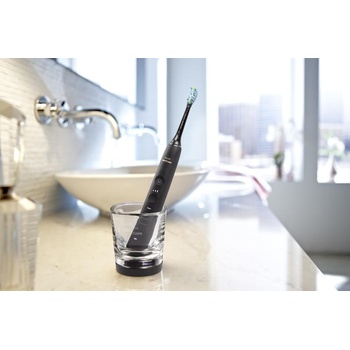 Image 1 of Philips Sonicare DiamondClean Smart (HX9901/13)
