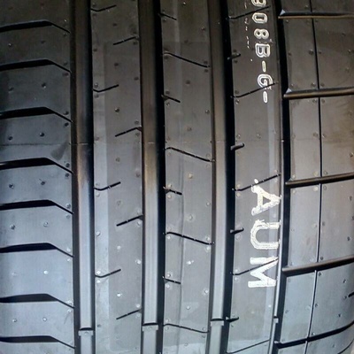 Pirelli P Zero Rosso 235/35 R19 91Y