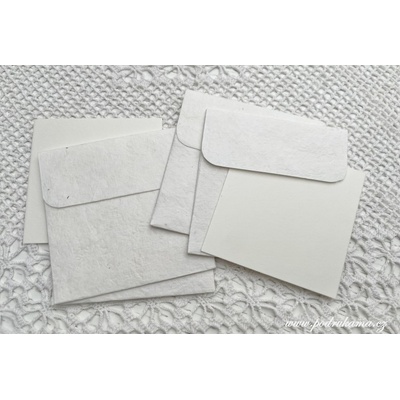Pod Rukama Dárková mini obálka 8x8 cm s kartou - komplimentka, více druhů Velikost: 8x8 cm, Barevnost: bílá, hladká