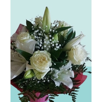 БУКЕТ ОТ БЕЛИ РОЗИ И БЯЛ ЛИЛИУМ