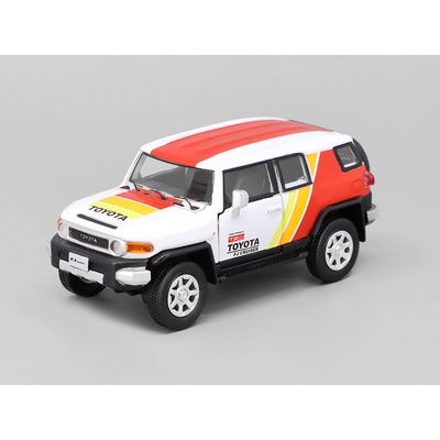BM Creations BMC Toyota FJ Cruiser 2015 bílá 1:64