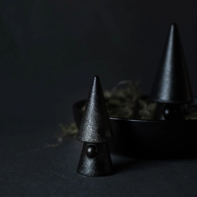 Storefactory Scandinavia Keramická dekorace Santa Evert 10 cm