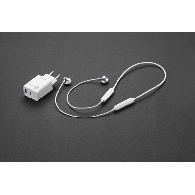 Cellularline Пакет Зарядно 220V PD 20W + Bluetooth слушалки