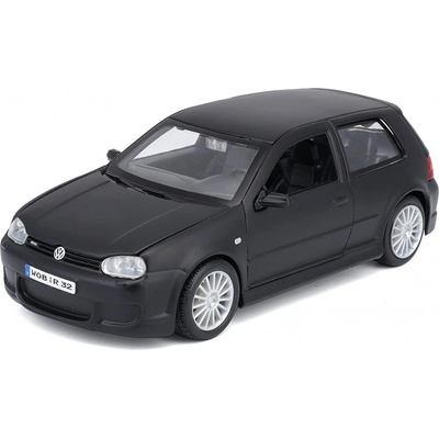 Maisto VW Golf R32 Černý 1:24