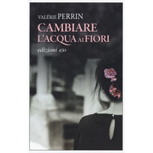 Cambiare lacqua ai fiori