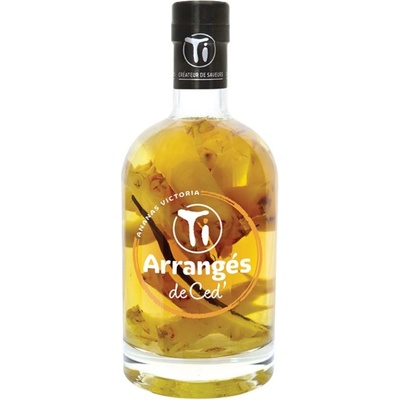 Ti Arrangés de Ced’ Ananas Victoria 32% 0,7 l (holá láhev)