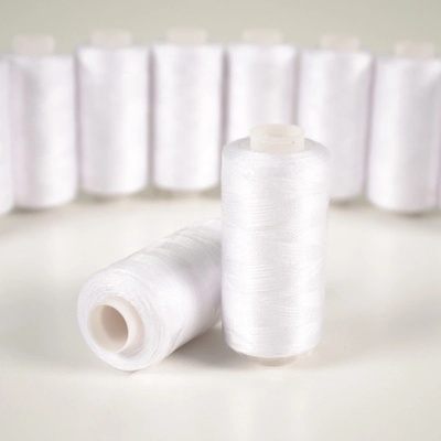 Takoy Polyesterová nit TKY 500 m barva bílá – Zboží Dáma