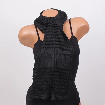 Image 1 of Елегантен дамски шал в черно с декорация