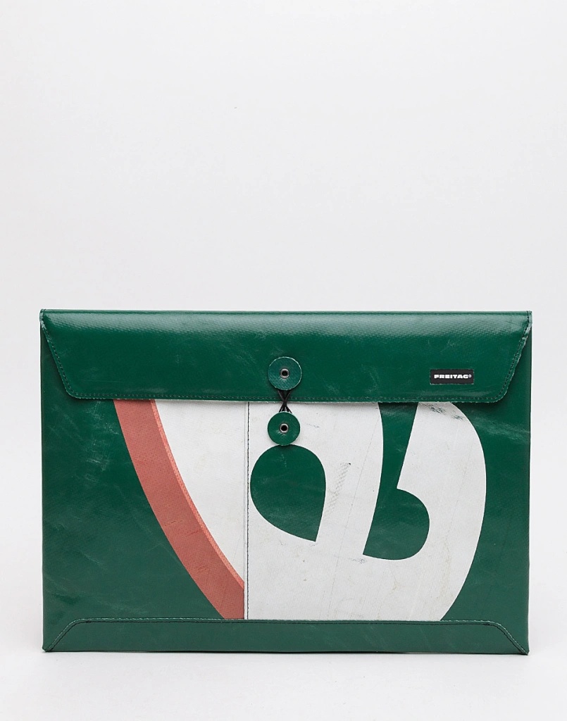 F421 SLEEVE 15インチ用ノートPCケース グリーン FREITAG F421 ノートパソコンケース 15インチ 保証書付き