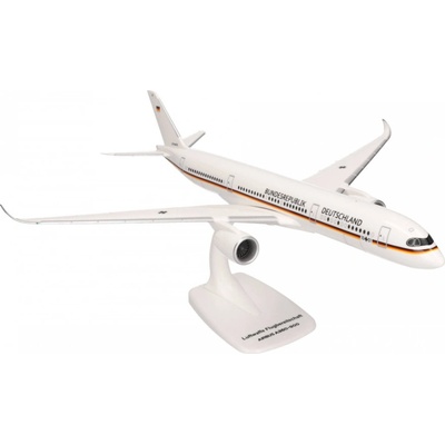Herpa Airbus A350 941 German Air Force Named Konrad Adenauer Snap Fit 1:200