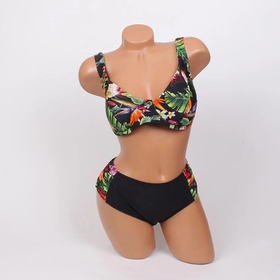 Макси бански в черно с екзотични цветя и листа - чашка d