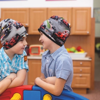Detská úpletová čiapka s paspulou potlač formule