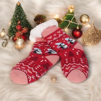 Детски коледни чорапи в червено с пингвинчета