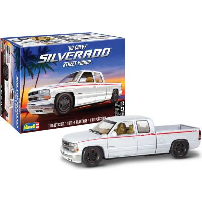 MONOGRAM Revell 1999 Chevy Silverado Custom Pickup Plastic ModelKit auto 4538 1:25