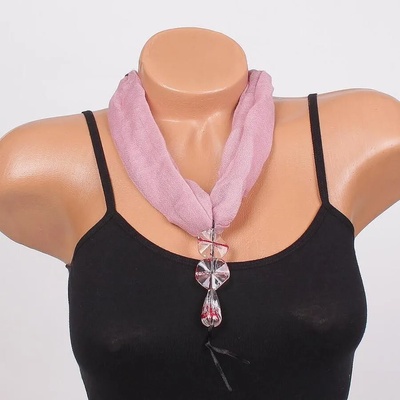Фишу-колие в цвят пепел от рози с прозрачни висулки