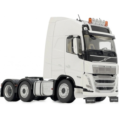 MarGe Models Volvo FH5 6x2 bílá 1:32