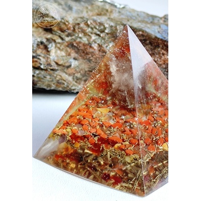 Orgonitová pyramida - Stabilní vnitřní síla se Záhnědou