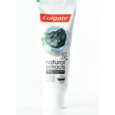 Colgate Natural Extract Charcoal + White bieliaca s aktívnym uhlím 75 ml