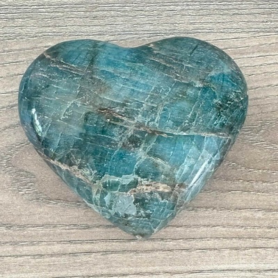 Nefertitis Apatit srdce Madagaskar A6-19 NF63754 - cca 7,5 x 7 cm, 243,2 g