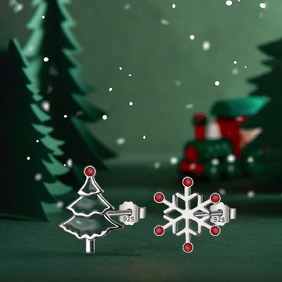 Grace Silver Jewellery Vánoční stříbrné náušnice Vločka a stromeček E1464-DA227 stříbrná