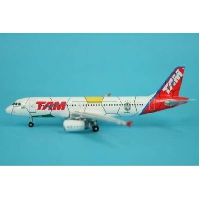 Phoenix A320-232 TAM Brasil World Cup 2010 1:400