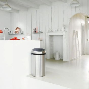 Brabantia 60 л. кош за боклук в цвят матиран инокс Brabantia от серия Touch Bin (647245)