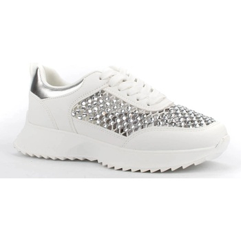 Бели дамски маратонки с мрежа и камъни