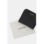 Calvin Klein дамски портфейл от имитация на кожа (LV04F1120G)