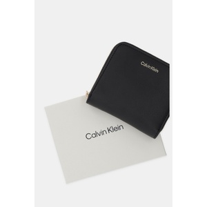Calvin Klein дамски портфейл от имитация на кожа (LV04F1120G)