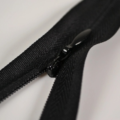 Takoy Zips skrytý nedeliteľný 3mm čierny - 25cm
