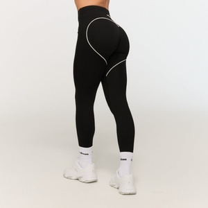 GymBeam Дамски клин Varsity Black L