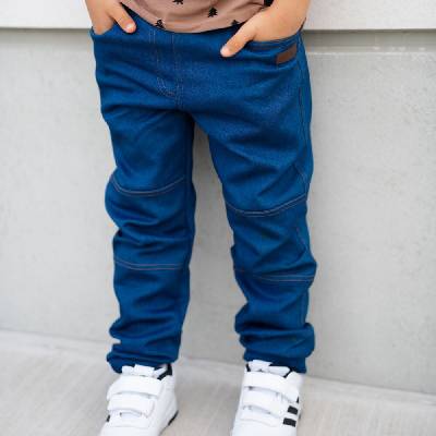 Vyladěné navy denim kalhoty