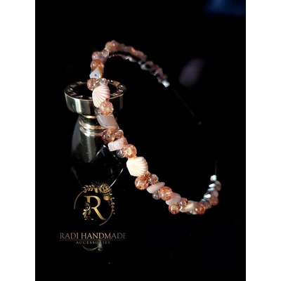 Radi handmade Диадема с оранжеви мидички и лунен камък (259)