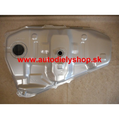 Toyota COROLLA VERSO 4/04-2009 Palivová nádrž