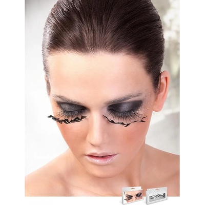 Черни, неравномерни мигли с пера