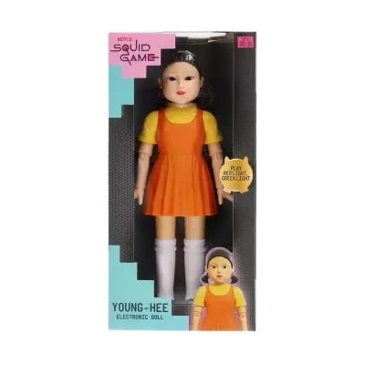 IMC Toys Игра с калмари: интерактивна кукла Young-Hee - 30 см, английски