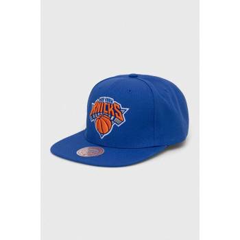 Mitchell&Ness Шапка с козирка Mitchell&Ness New York Knicks в синьо с апликация (HHSS5341.NYKYYPPPBLU)