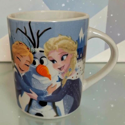 Huizhou Haiswei Daily Necessities Co. Ltd. Hrnček Disney Frozen Anna Elsa a Olaf 330 ml