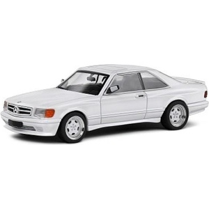 Solido 1: 43 Mercedes Bez 560 AMG widebody Бял