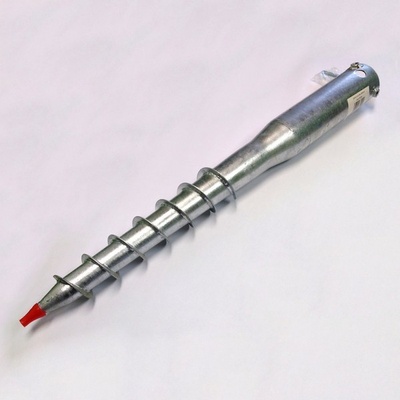 Zemný vrut s priemerom 68 mm a dĺžky 650 mm pre montáž stĺpikov bez betonáže