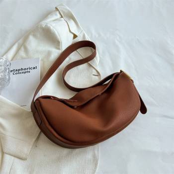 Image 1 of Кожена хобо чанта за през рамо