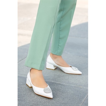 Moda Trend Дамски елегантни обувки с камъчета - Бели #362945 (362945_Бяло)