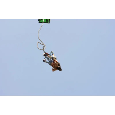 Bungee jumping z jeřábu ve dvou