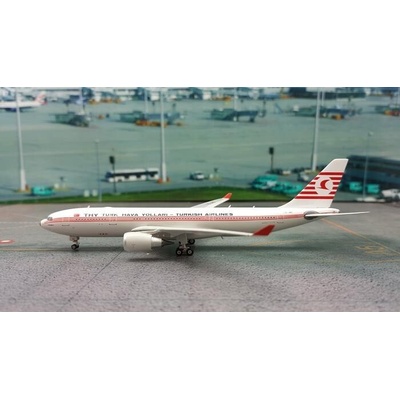 Phoenix A330-203 Turkish Airlines Retro Colors named Kushimoto 1:400