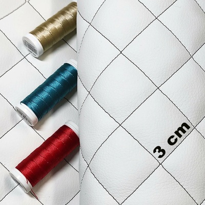Ekokůže KLASIK 3x3 cm barva Bílá prošívaná Černými nitěmi, metráž, 145 cm