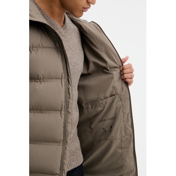 Calvin Klein Пухено яке Calvin Klein в кафяво зимен модел LV04LD516G (LV04LD516G)