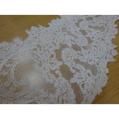 Krajka 100% Polyester š.230m