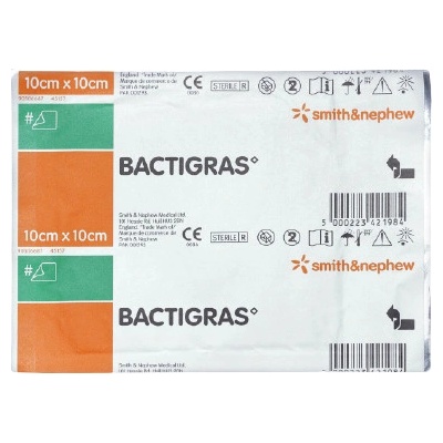 SMITH and NEPHEW Bactigras 10 cm x 10cm, mastný tyl 10 ks