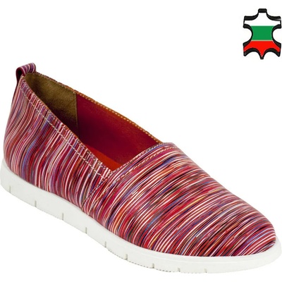 Български обувки Дамски мокасини от естесвен разноцветен велур на червена основа