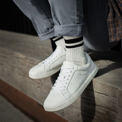 Groundie Universe white